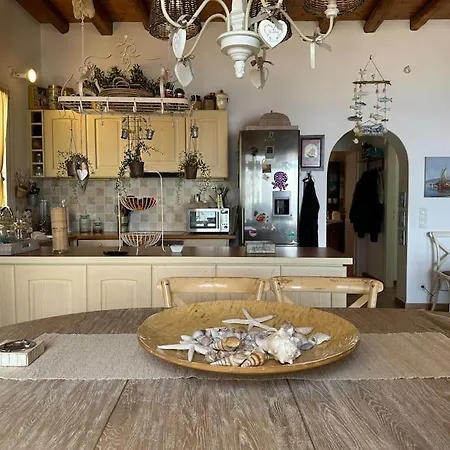 Beachfront House Hébergement de vacances *