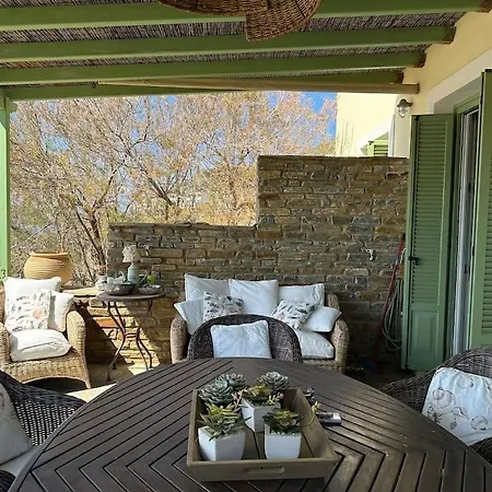 Beachfront House Hébergement de vacances *