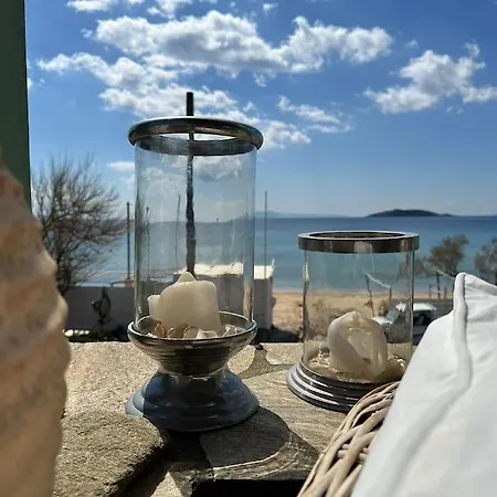 Beachfront House Σπίτι διακοπών *