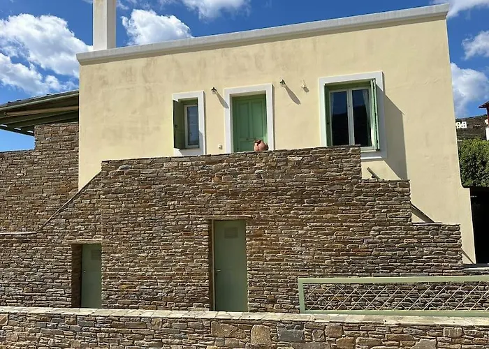 Beachfront House Tatil Evi